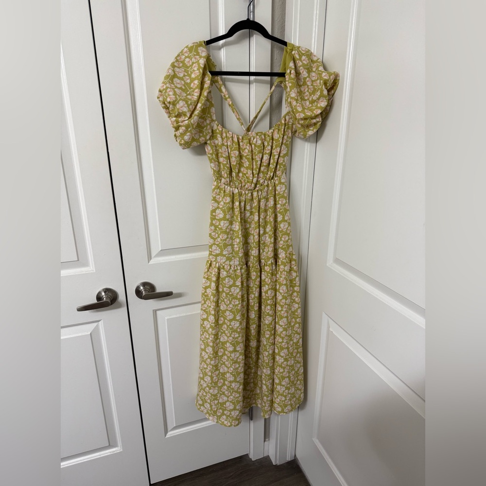 Astr Green Floral Midi Dress with Puff Sleeves